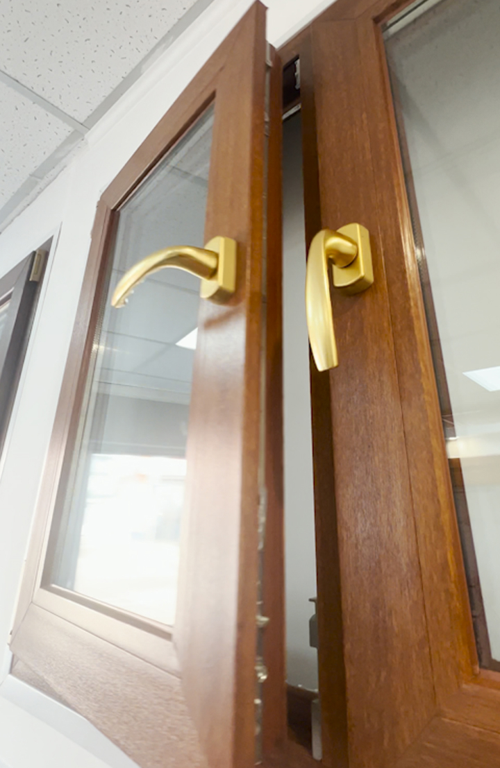 Okna metalowo-plastikowe z laminowaniem